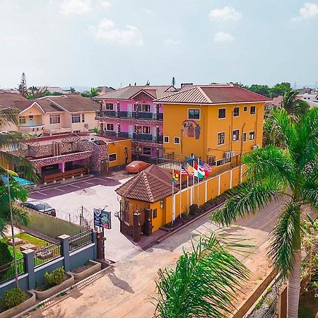 Hilton View Hotel Ogbodjo Esterno foto
