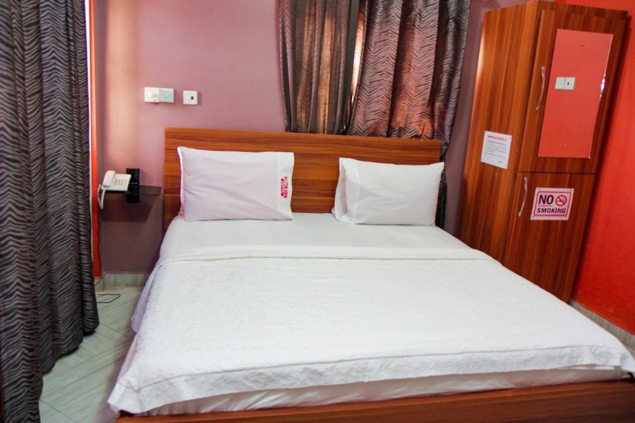 Hilton View Hotel Ogbodjo Esterno foto
