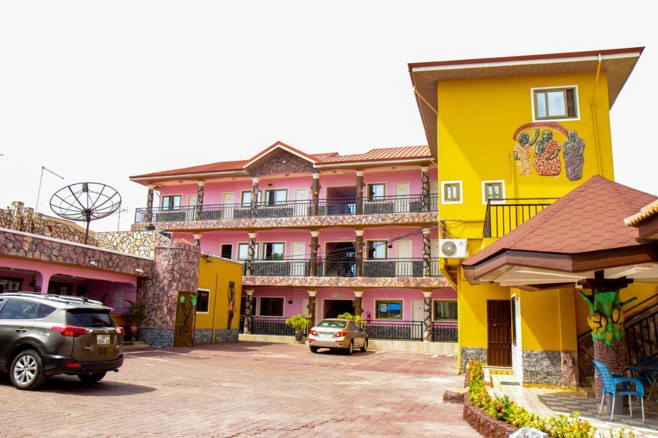 Hilton View Hotel Ogbodjo Esterno foto