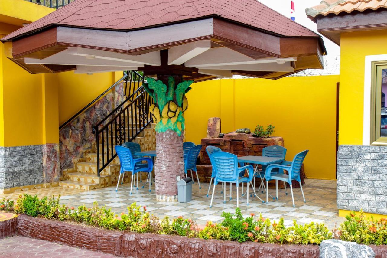 Hilton View Hotel Ogbodjo Esterno foto