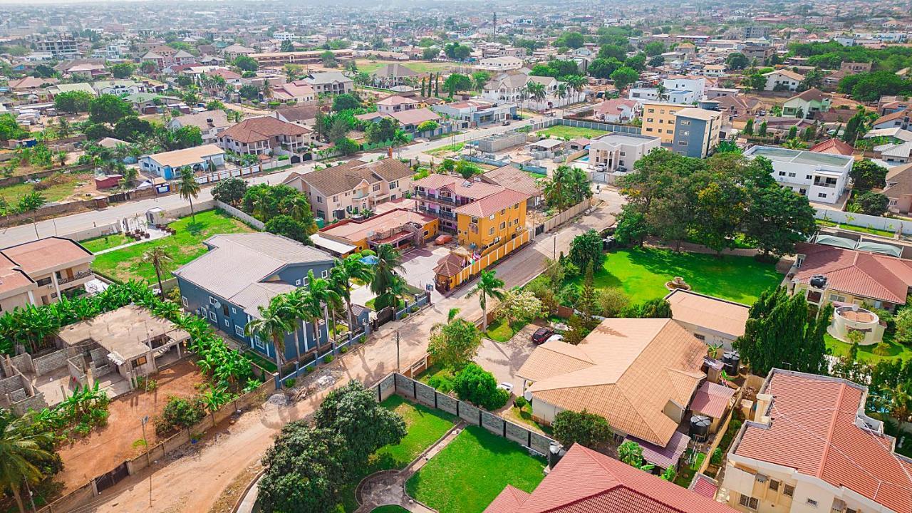 Hilton View Hotel Ogbodjo Esterno foto