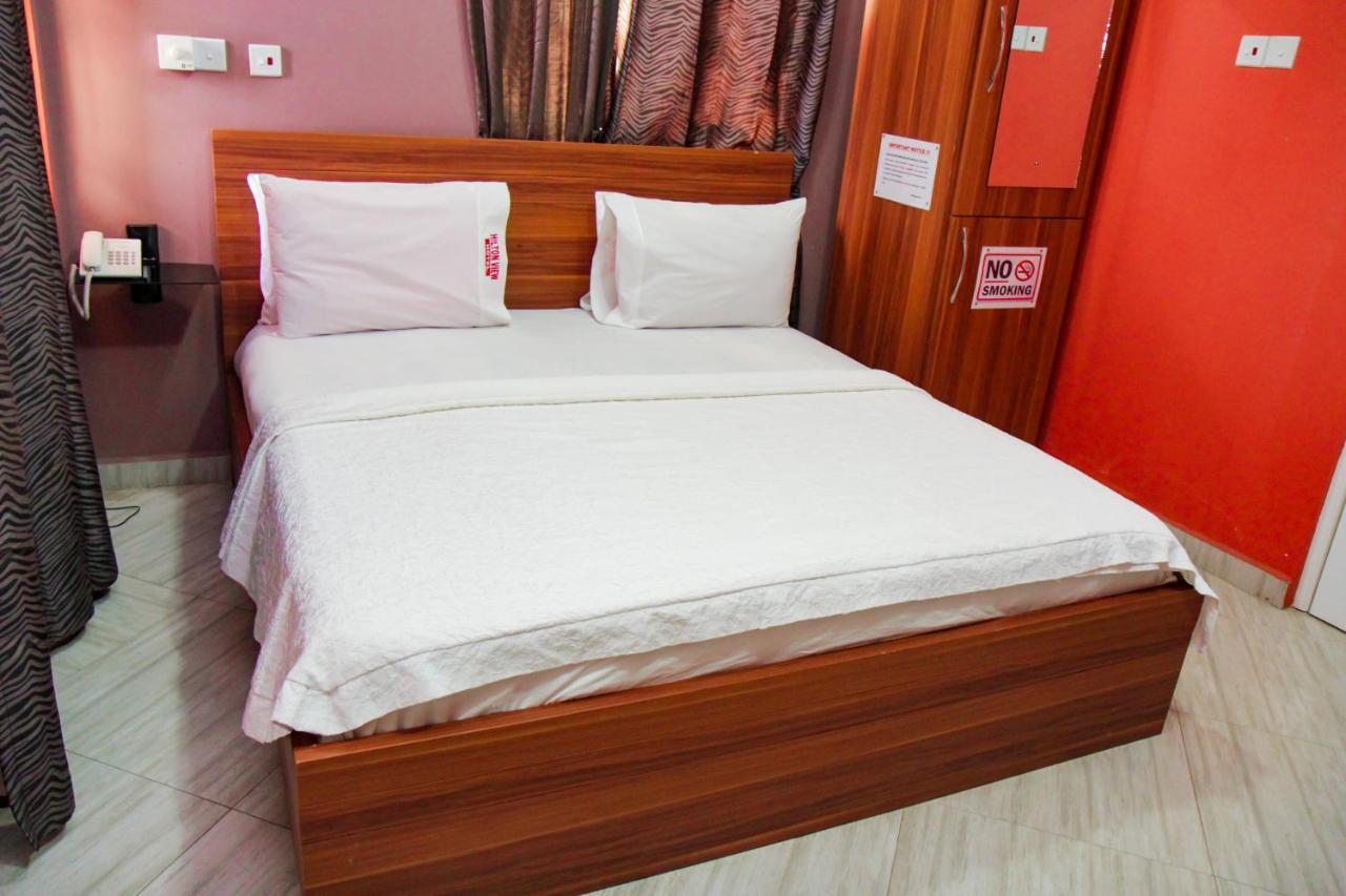 Hilton View Hotel Ogbodjo Esterno foto