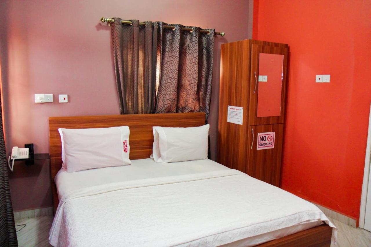 Hilton View Hotel Ogbodjo Esterno foto