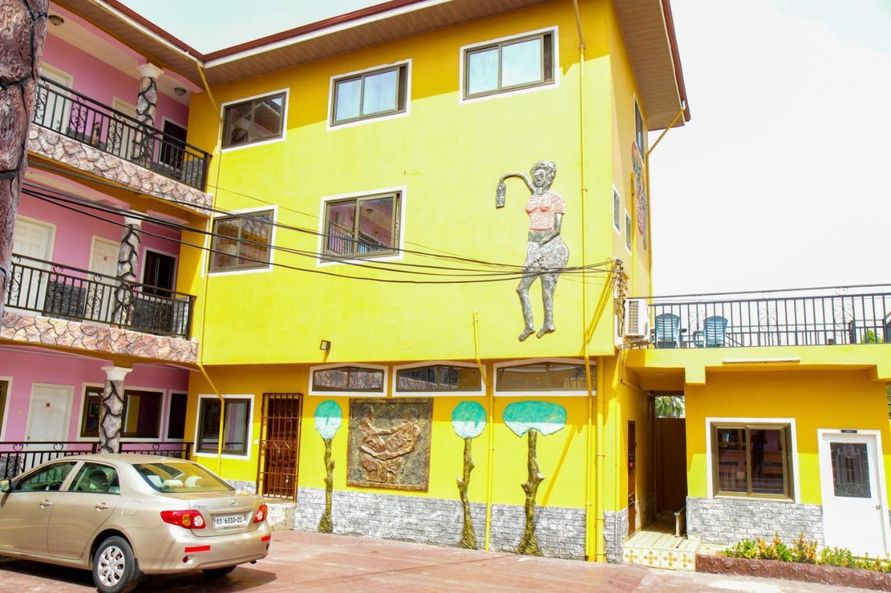 Hilton View Hotel Ogbodjo Esterno foto