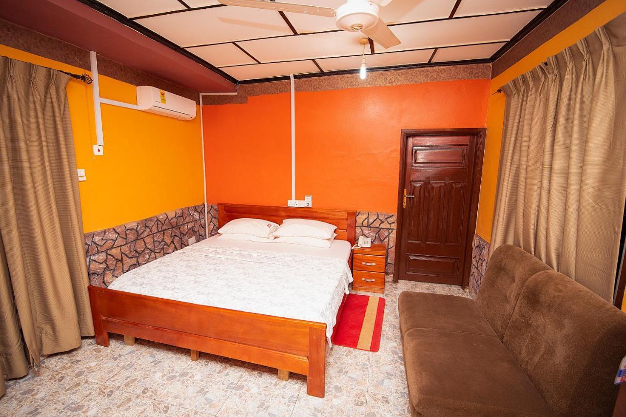 Hilton View Hotel Ogbodjo Esterno foto